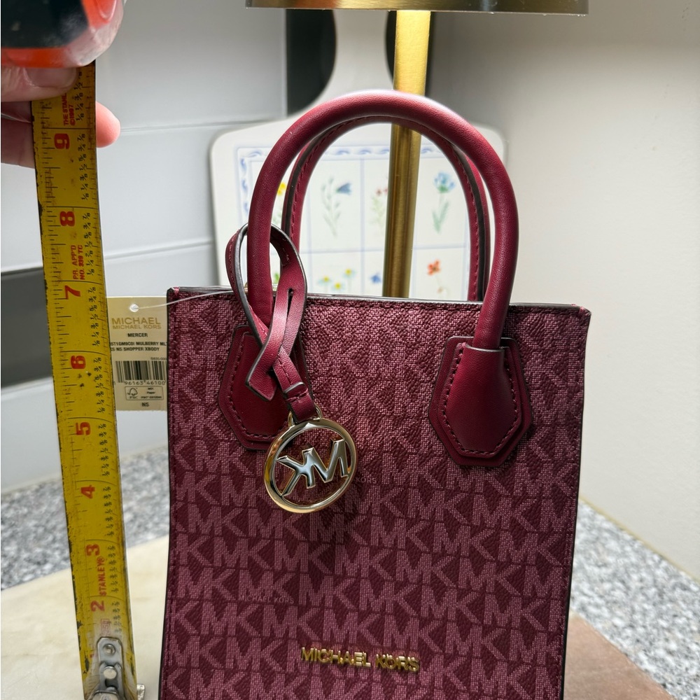 Michael Kors Mini Mercer handbag - Picture 3 of 7
